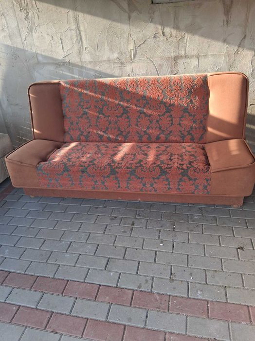 Kanapa na sprężynach