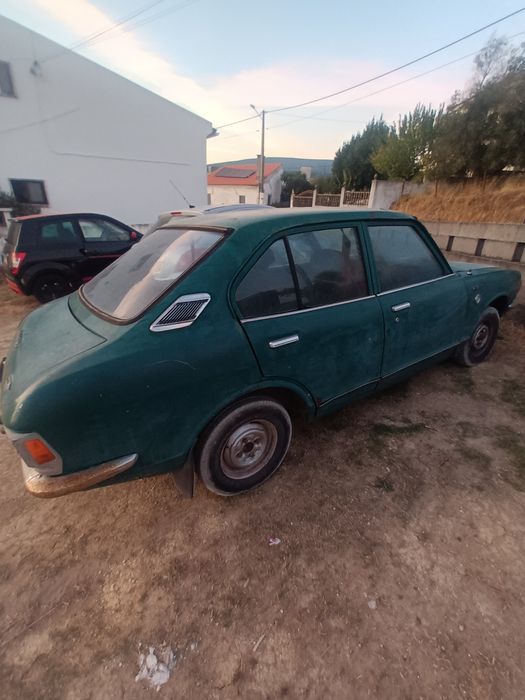 Toyota Corolla 1.2 para restauro