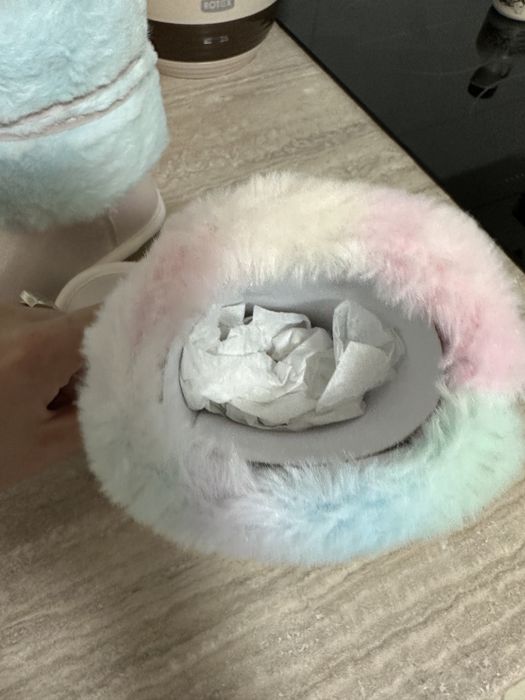 Продам новые Ugg