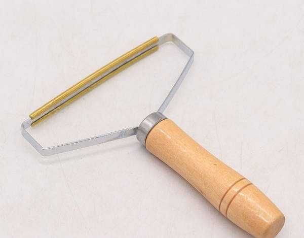 Щітка для килимів