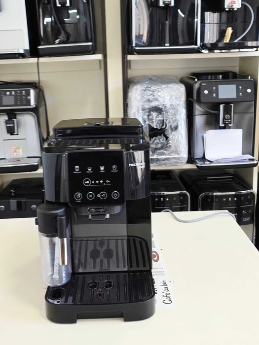 Кавомашина DeLonghi ECAM 220.60 Magnifica Start