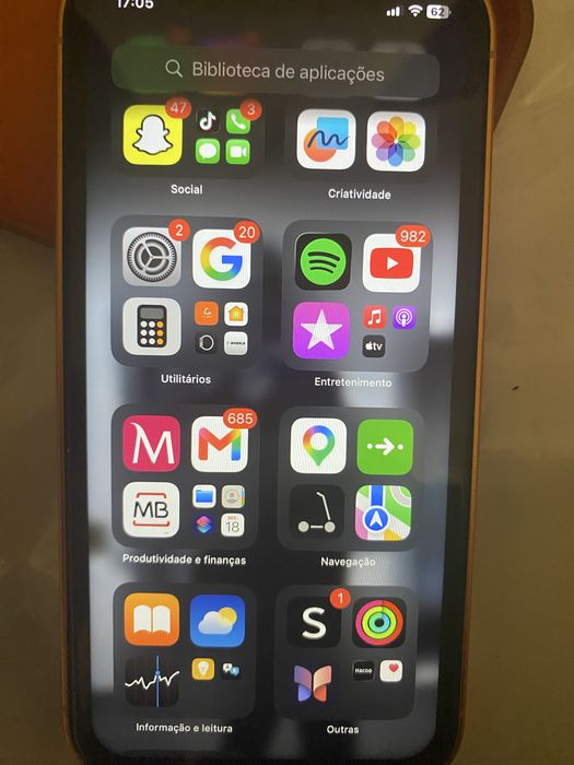 Iphone xr transformado em 17 por
