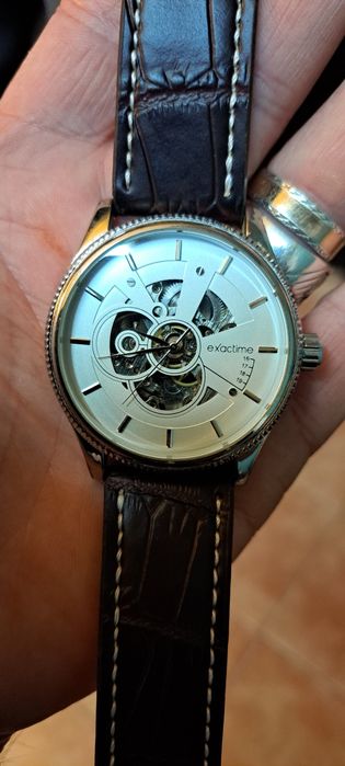 Relógio automático exactime.