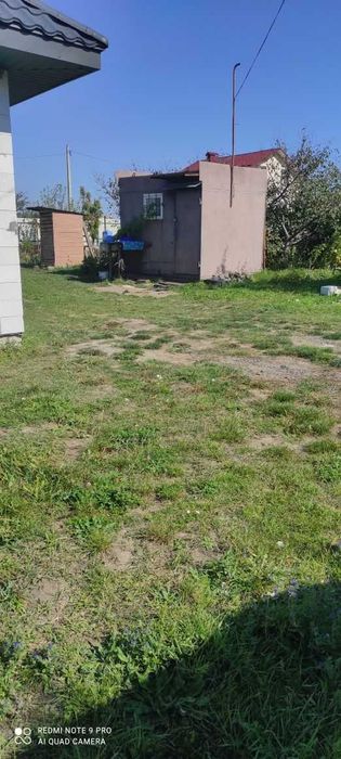 БУДИНОК + ЗЕМЛЯ | ЗА КНИЖКІВЦЯМИ |