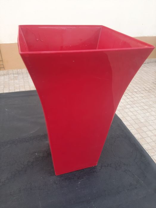 Vende se vaso vermelho usado 1 vez