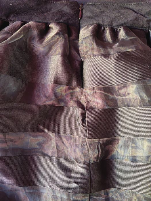 Spódniczka czarna z siateczka rozkloszowana rozm  164 cm Esprit