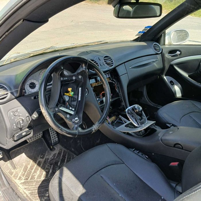 Mercedes CLK320 3.0CDI de 2006 - Peças Usadas