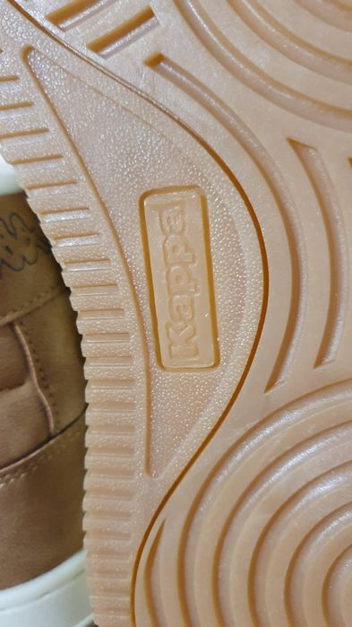 Śniegowce marki Kappa modne w rozmiarze 44  długość wkładki 28.3 cm