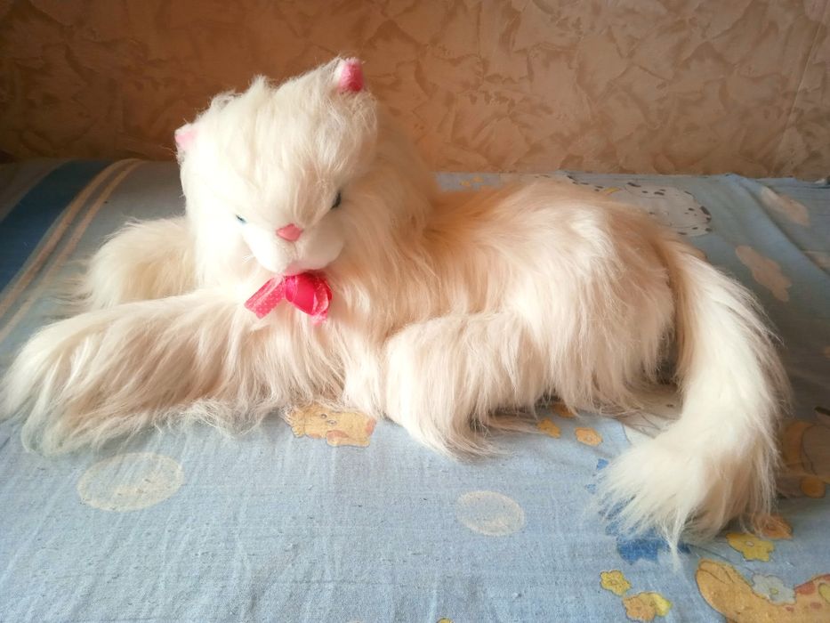 М'яка іграшка кішечка