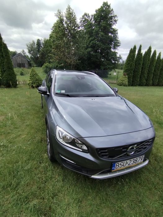 Volvo V60 Cross Cantry 2.0d 150km