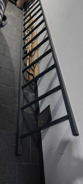 Sprzedam drabinę ze stalowych profili mocną