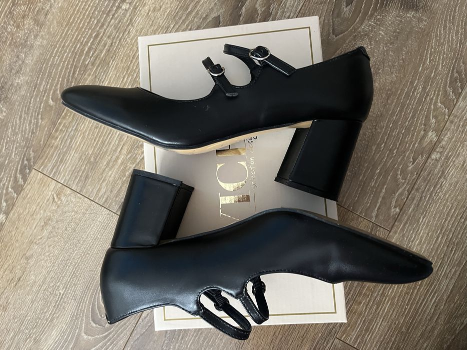 Czarne czółenka, rozmiar 39.