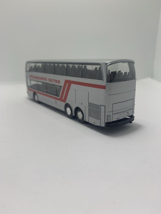 Setra S 228 DT da Herpa escala 1/87