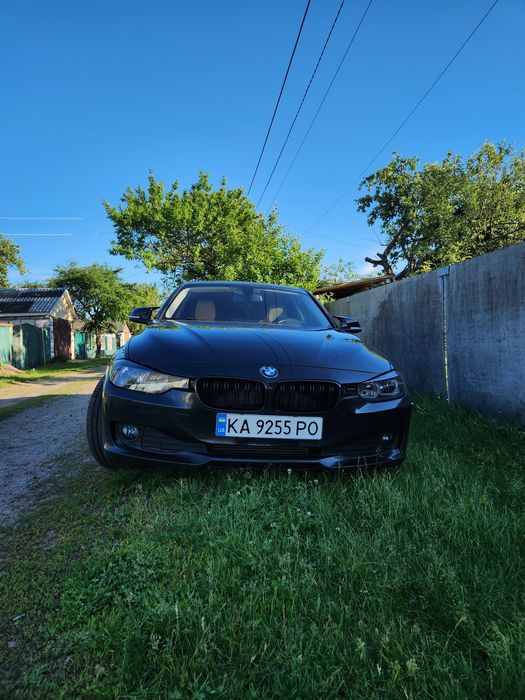 BMW 320i Xdrive 2014 рік