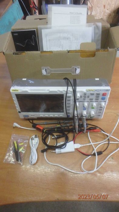 Осцилограф FNIRSI-1014D 2 х 100 МГц, Генератор 10 МГц, 1 Гвиб/сек,