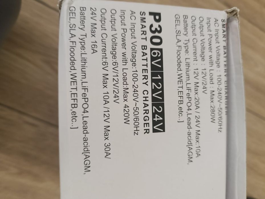 Inteligentny prostownik samochodowy HTRC P30