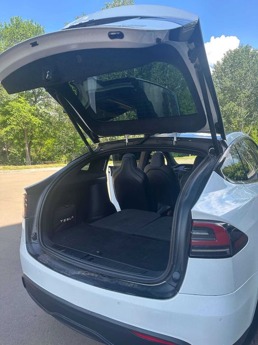 Tesla Model X Plaid