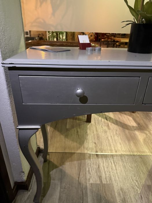 Consola clássica com 2 gavetas – ideal entrada ou sala – 50€