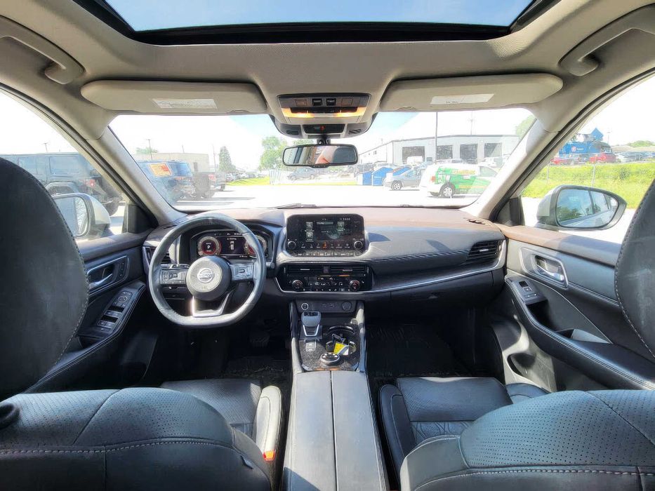 Nissan Rogue Platinum      2021