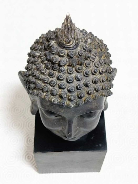 Estatueta decorativa com cabeça de Buda