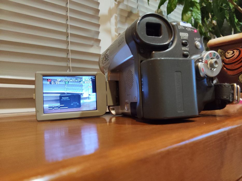 Видеокамера Panasonic NV-GS35  SD, MiniDV