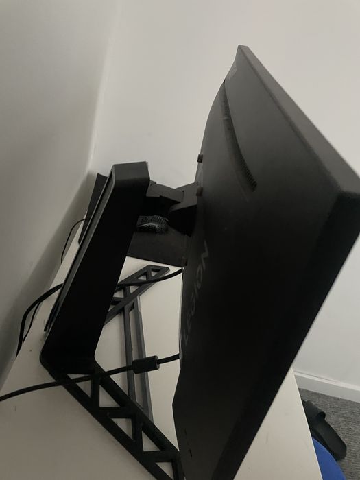 Lenovo Monitor 240hz 0,5 ms