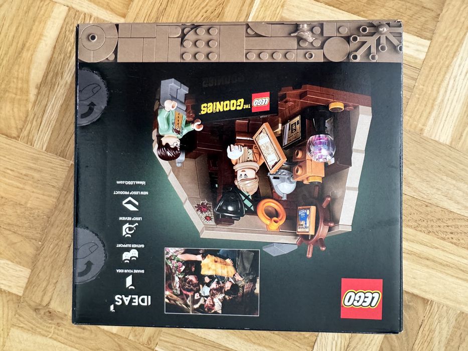 lego 40773  The Goonies