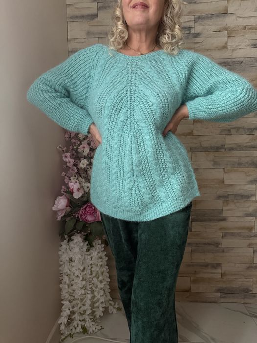 Sweter warkocze mietowy .