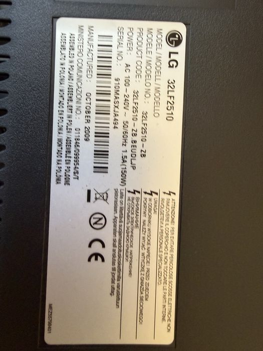 Tv LG 32” preta.