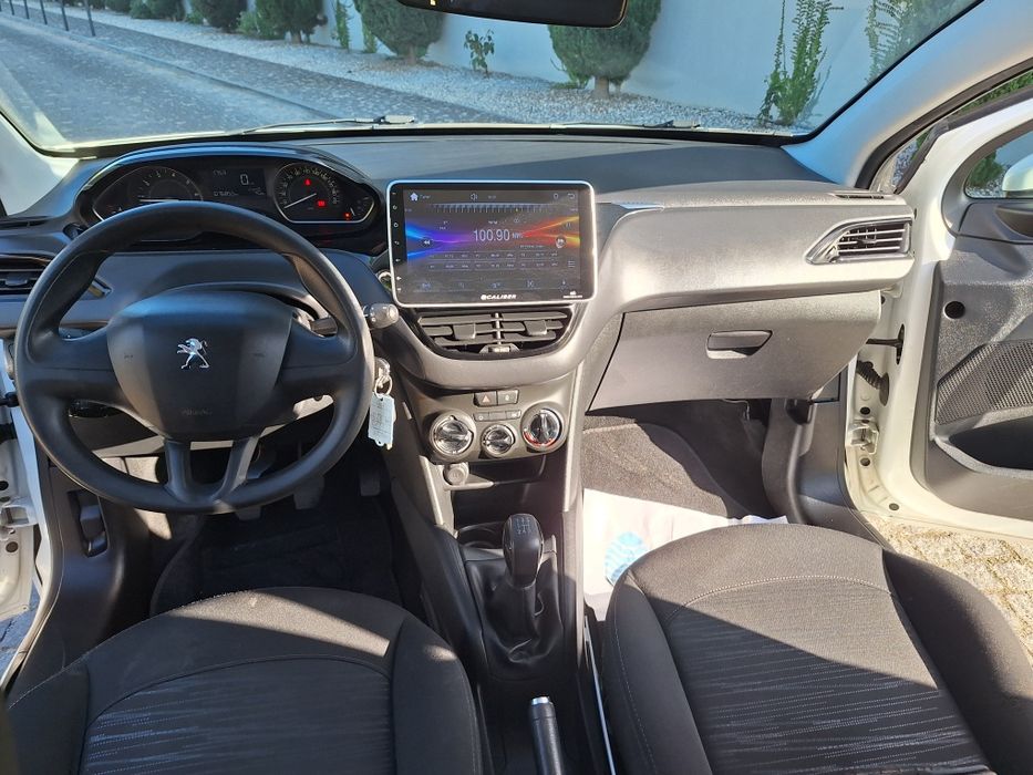Peugeot 208  Bonito — photo 3
