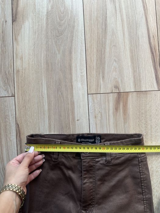Spodnie marki stradivarius rozmiar 36