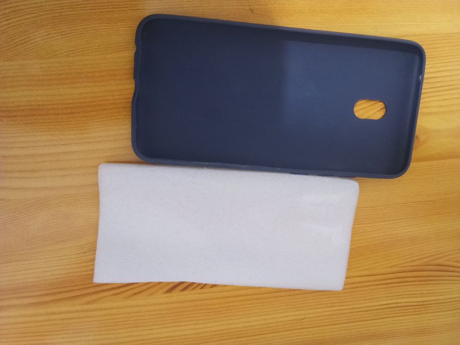 Capa para telemóvel azul.