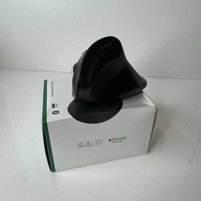 Беспроводная вертикальная мышь UGREEN MU008