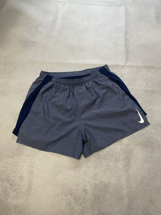 Спортивні шорти Nike оригінал бігові (графітові / темно-сірі)