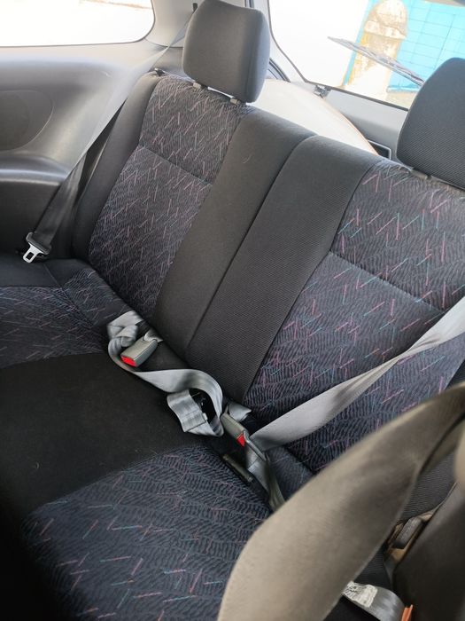 Mitsubishi Colt 1.3 GLX 1998 (com barra de reboque)