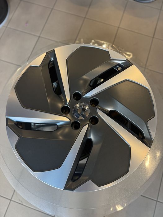 Диски Нові BYD Lixiang 5/120/R20