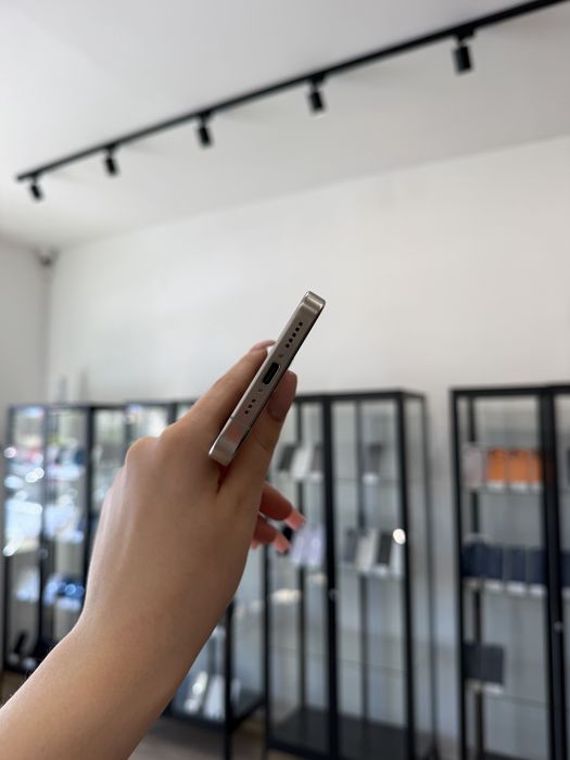 Telefon iPhone 15 PRO 256GB Biały Apple Gwarancja iTrade