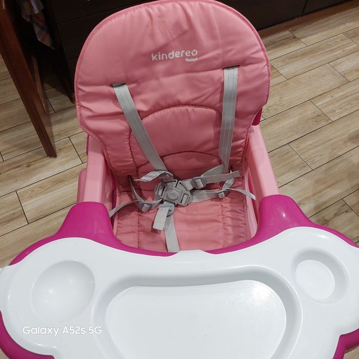 Fotelik + stolik do karmienia zabawy 6 m - 36 m Kindereo