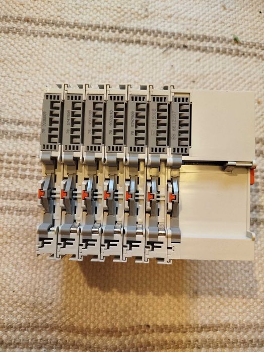 Sterownik WAGO, moduł CAN, moduły I/O, moduł zasilania.