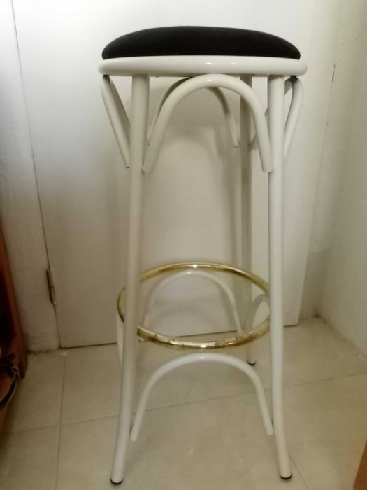 bancos de sala com 75 cm de altura tampa em veludo