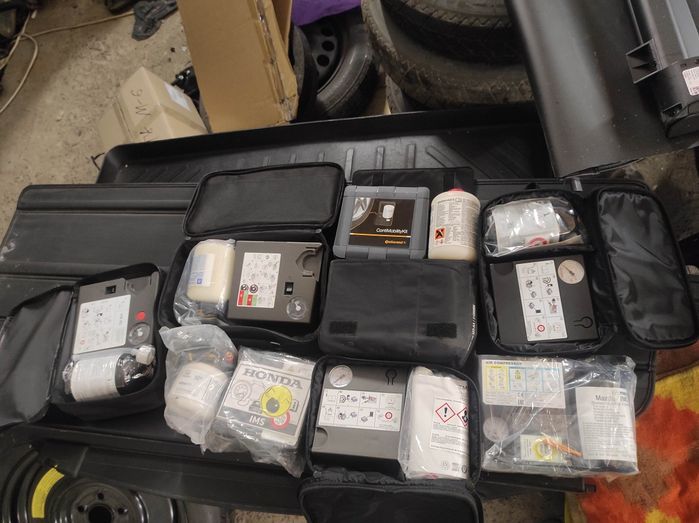 Автомобільний компресор з клеєм,ремонтний набір