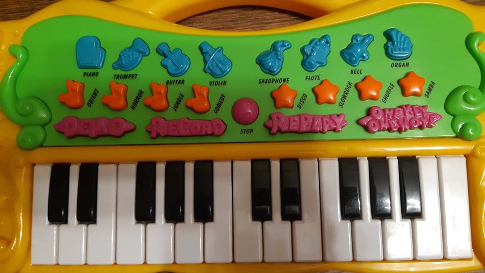 Детский синтезатор