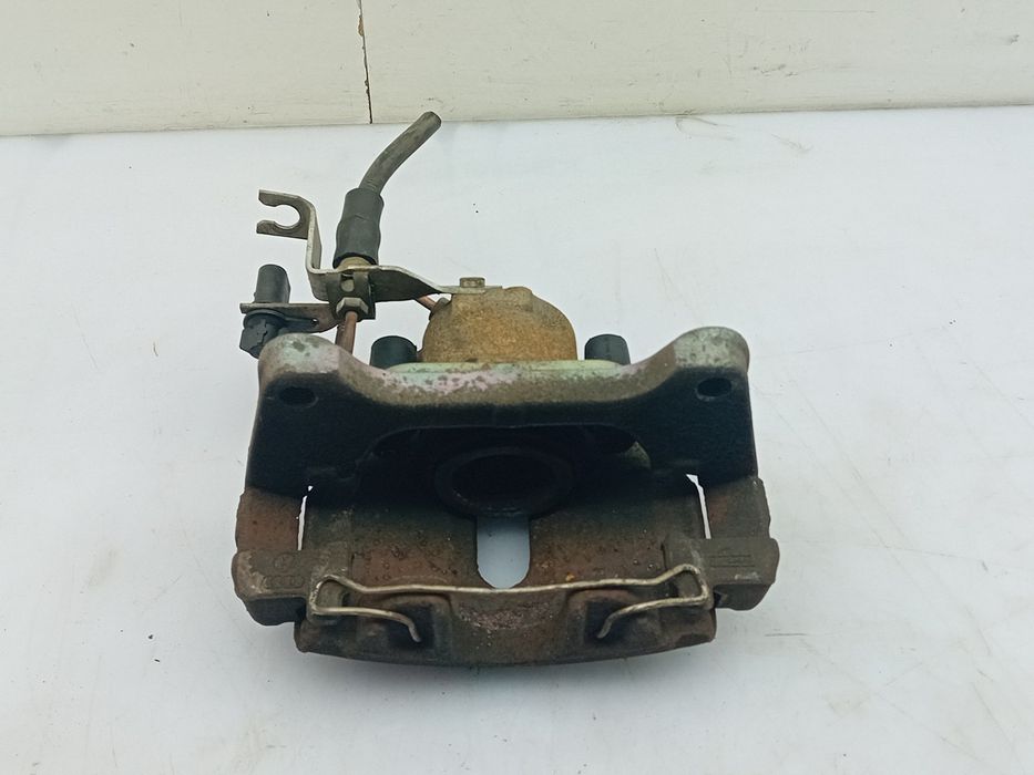 Pinça travão / maxila de travão frente direita AUDI A4 Avant (8E5, B6)