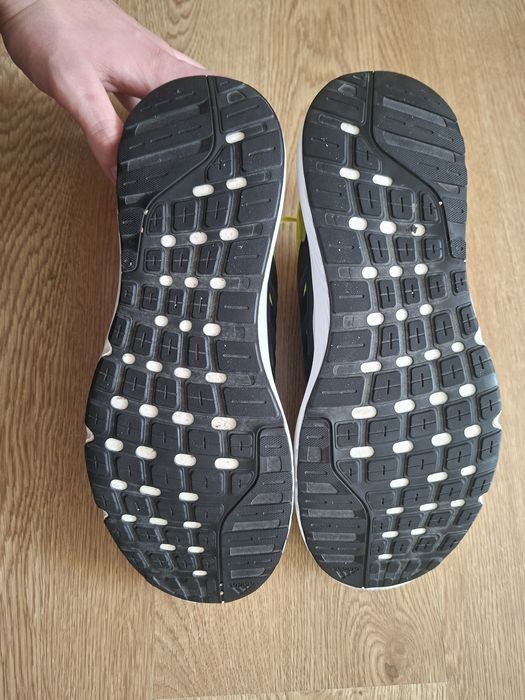 Кросівки Adidas GALAXY 3  Λαχανί 46розмір/30см