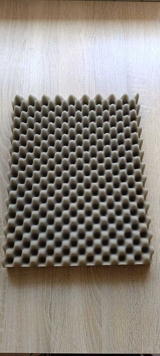 pianka piramidka 37,5x29x5