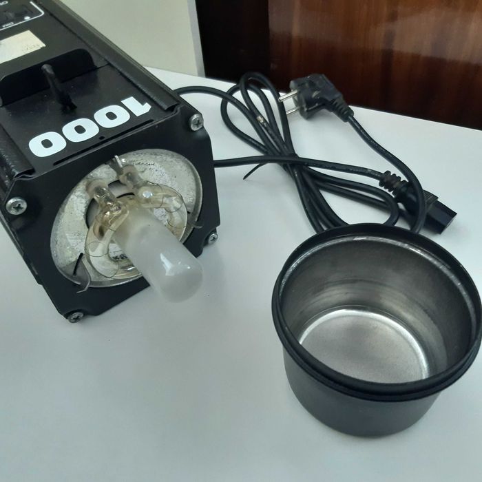 Strobe Flash Luz Profissional HENSEL Compact-B 1000 Expert