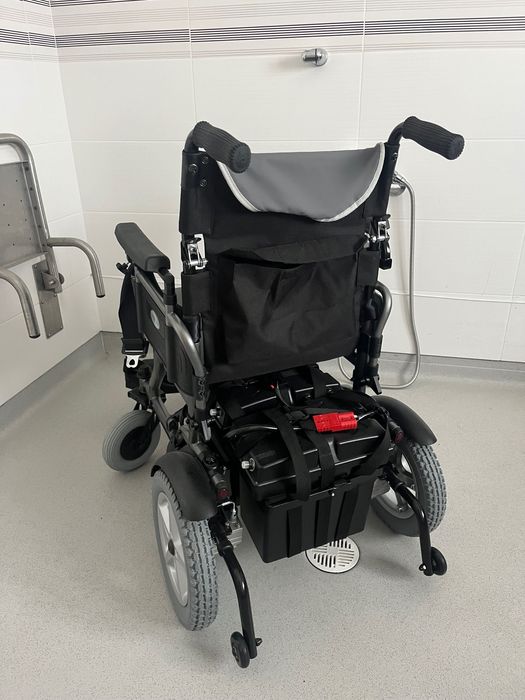 Cadeira de rodas elétrica
