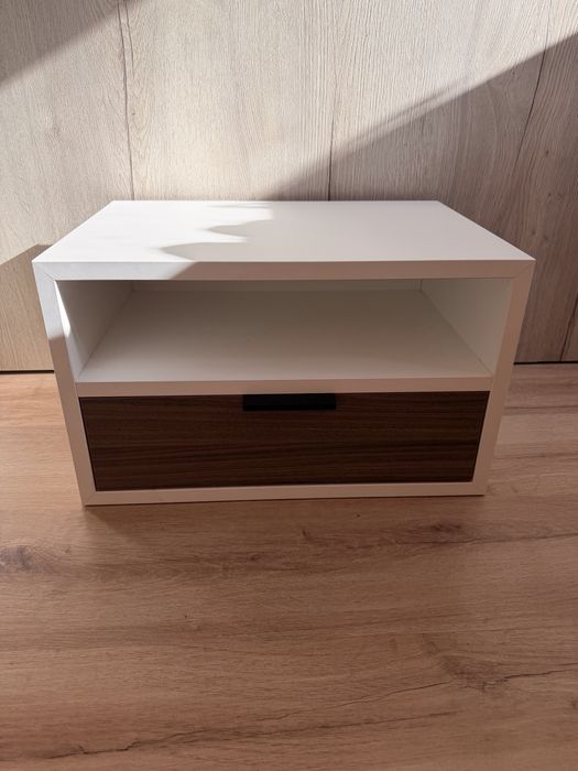 Mesa de cabeceira