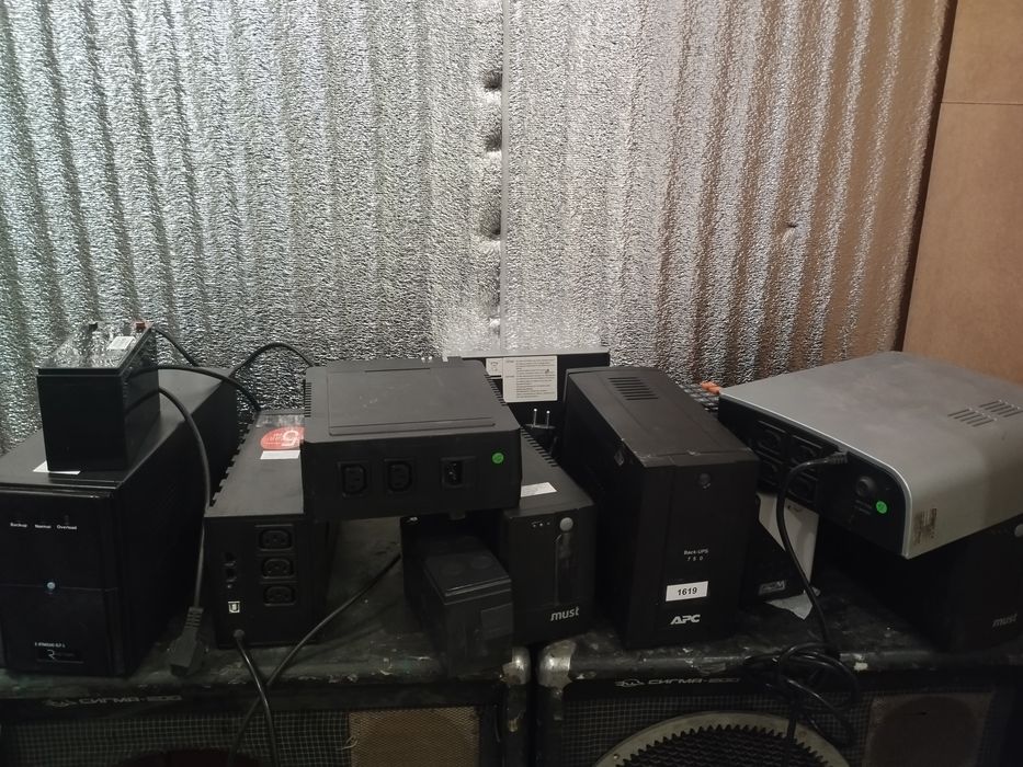 Безперебійники APC