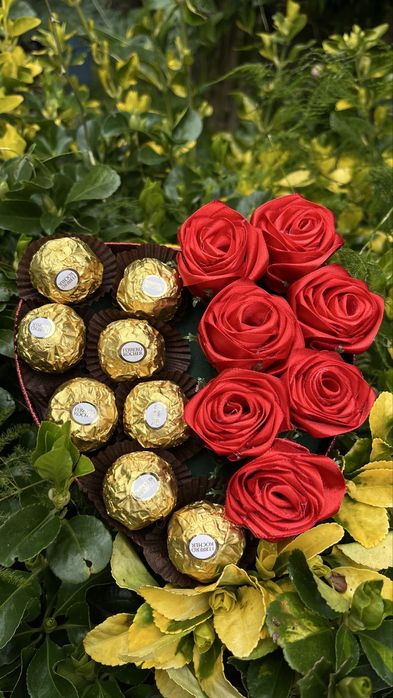 Arranjo rosas de cetim